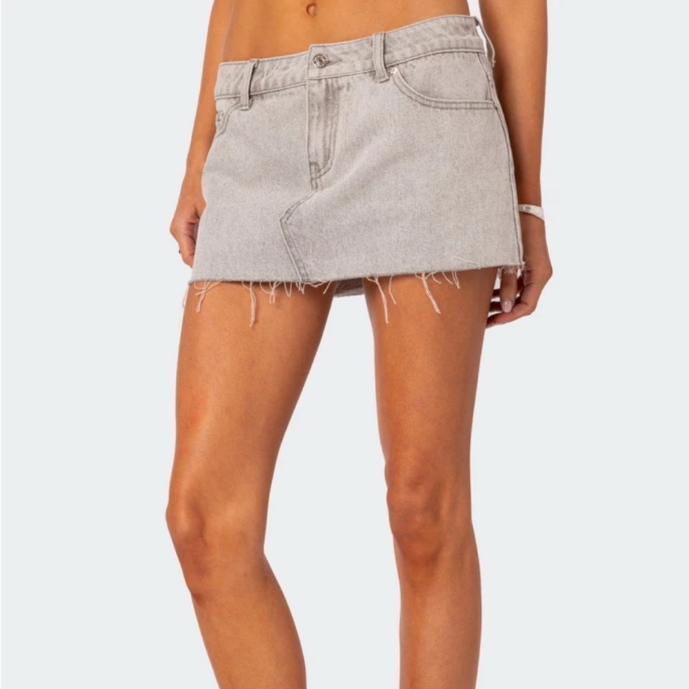 Low rise denim skirt